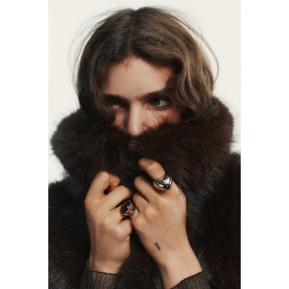 ZARA FAUX FUR VEST - Picture 5 of 8